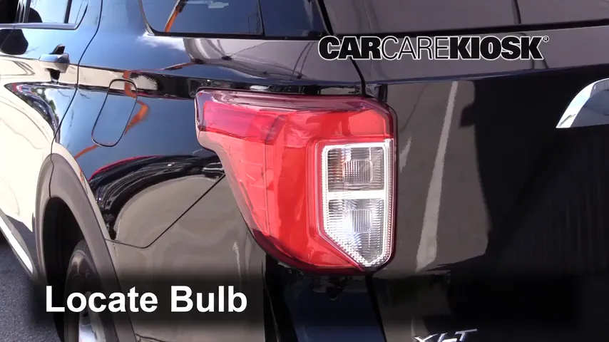 2020 Ford Explorer XLT 2.3L 4 Cyl. Turbo Lights